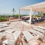 Corallo Hotel 3*